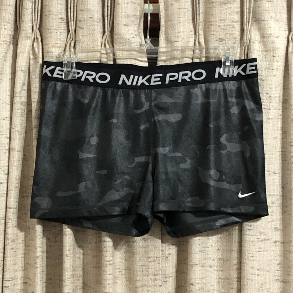 Nike Pro 3" Camo Print Shorts - XL